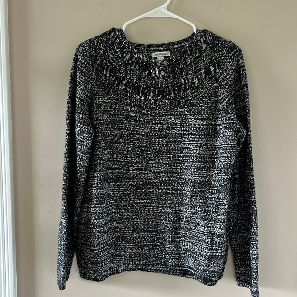 Womens’ Croft & Barrow Sweater M